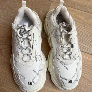 Balenciaga triple s sneakers. Size women’s USA 8, EUR 38.